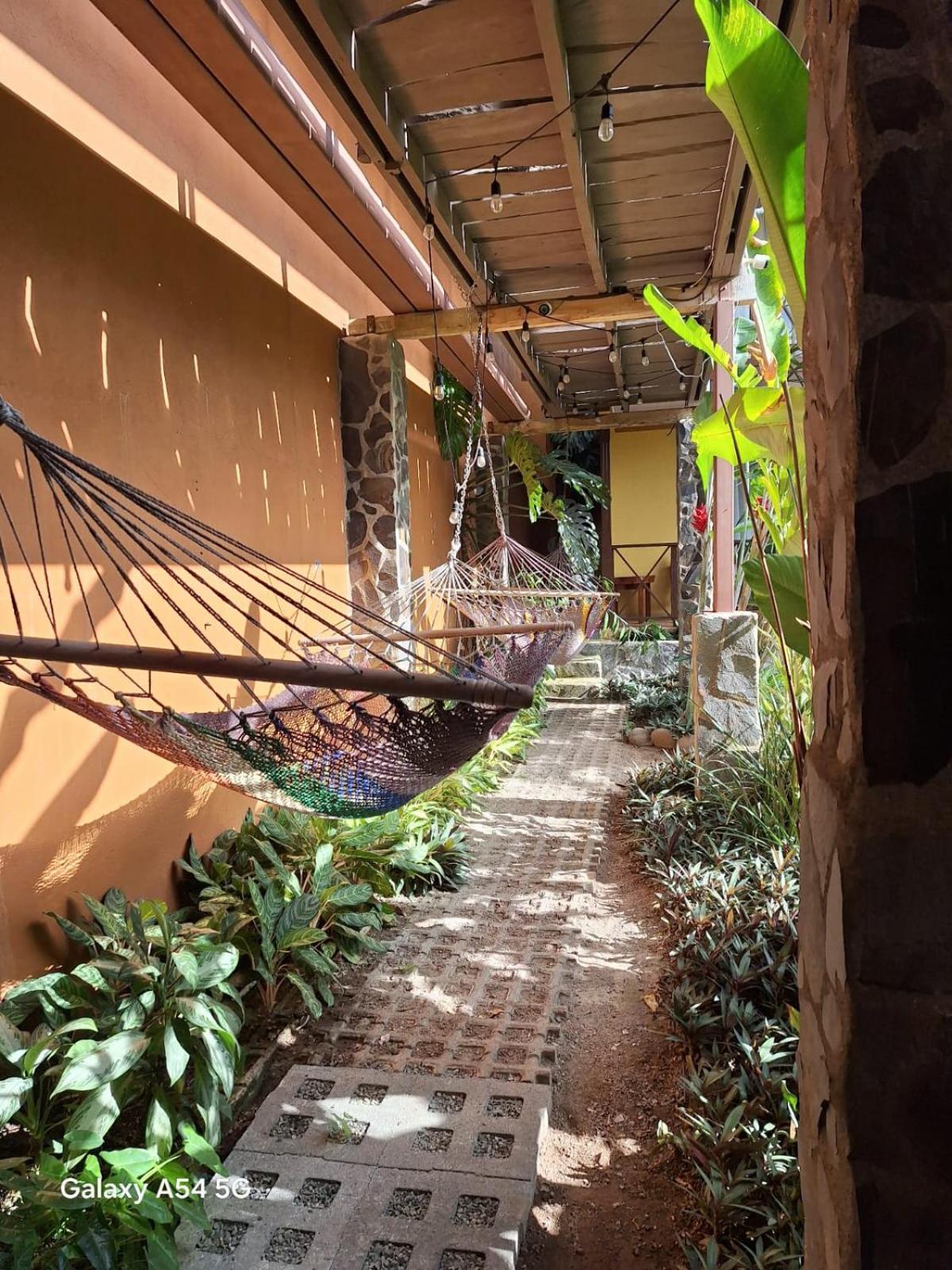 Hotel Iris Arenal La Fortuna Екстер'єр фото
