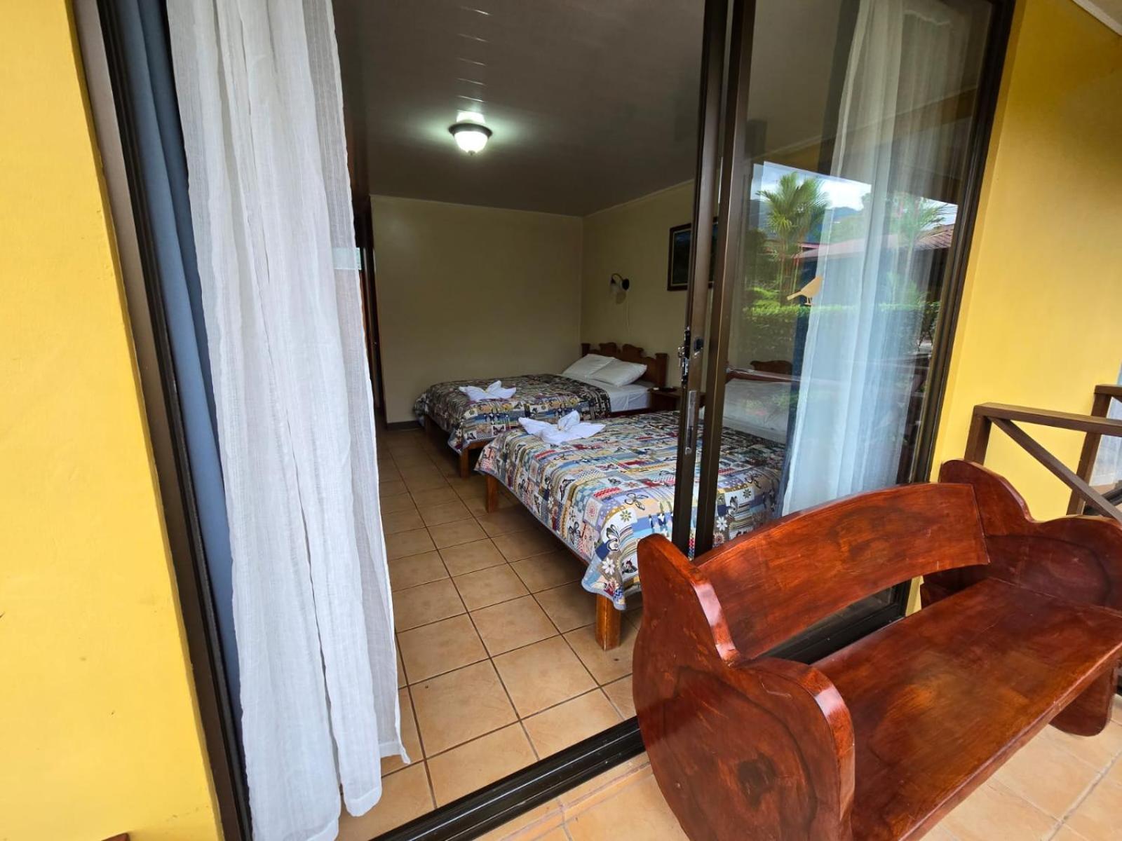 Hotel Iris Arenal La Fortuna Екстер'єр фото