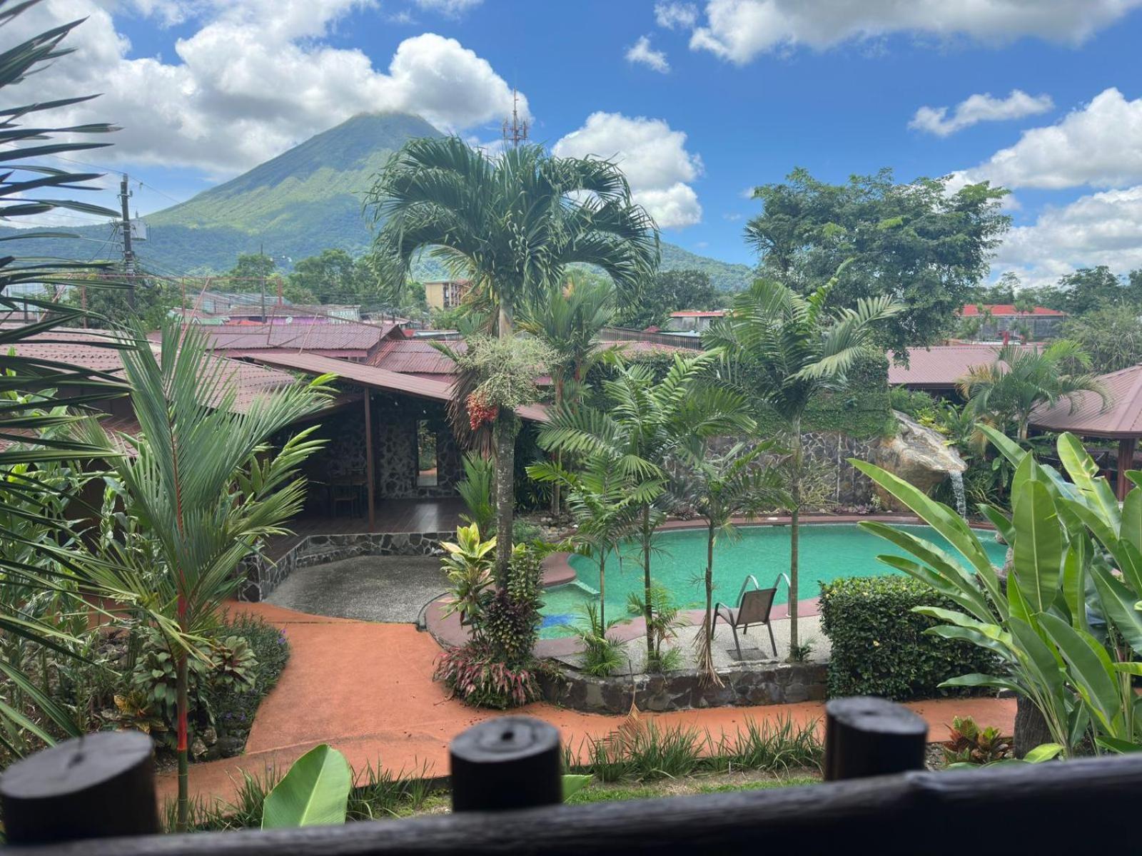 Hotel Iris Arenal La Fortuna Екстер'єр фото